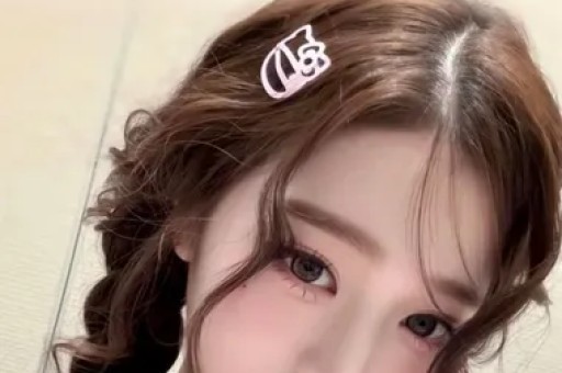 “耍大牌”被富婆贴脸开大口碑下滑是真性情还是低情商？