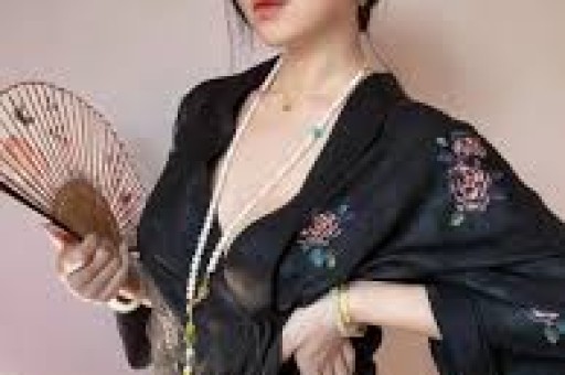 知名女星是女海王？与仨男顶流发生过关系还玩剧组夫妻当小三
